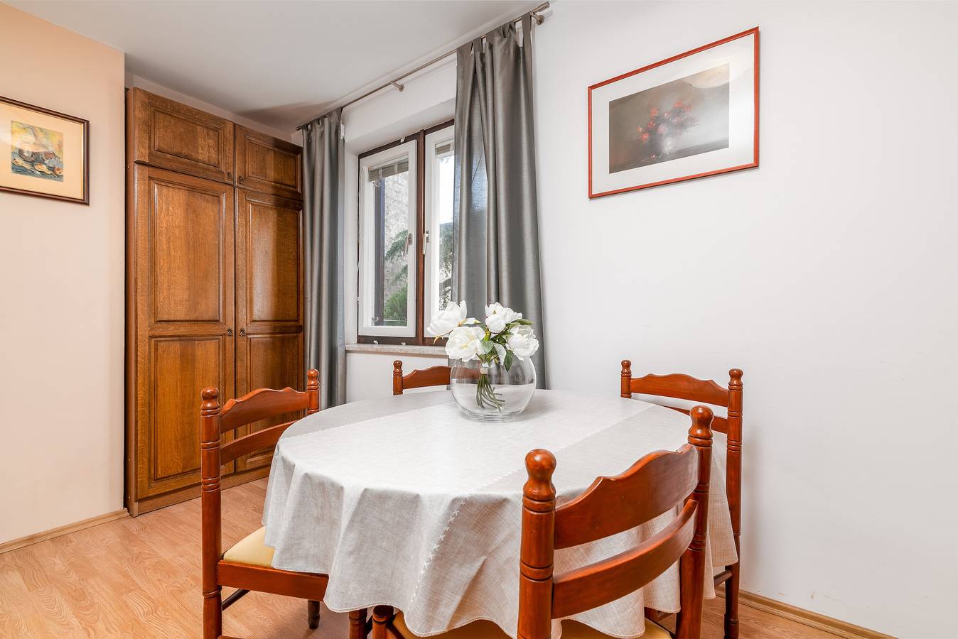 Appartement entier, Appartement de deux chambres avec la terrasse Bale, Rovinj A-22881-a in Bale (Croatie), Région de Rovinj