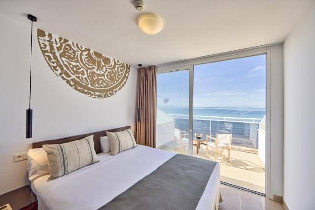 Hôtel pour 3 personnes, avec balcon et vue dans Can Pastilla