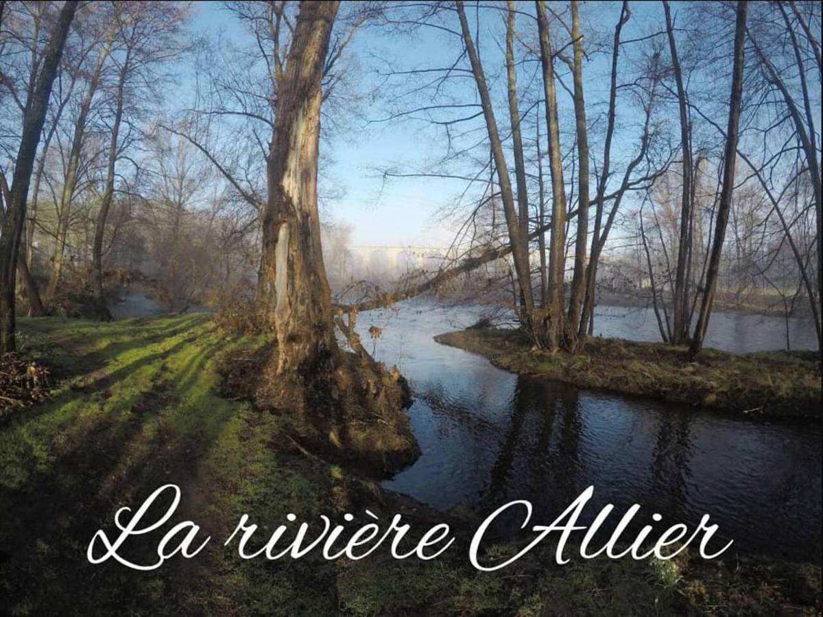 Le 19 - Suite 19 - 50m2 - Centre Historique - Clim in Langeac, Haute-Loire