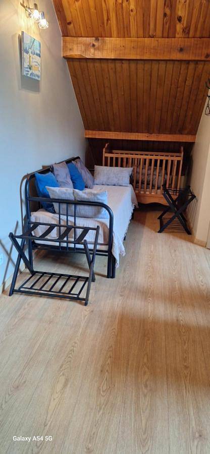 Triple Room with Bathroom in Crotenay, Jura Francais