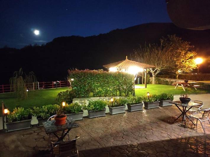 Casa rural para 3 personas, con jacuzzi y jardín, Familias con niños en Baztán - 4