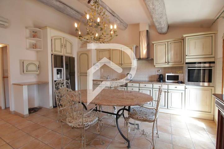 Gîte pour 6 personnes dans Office de Tourisme d'Aigues-Mortes en Terre de Camargue - 2