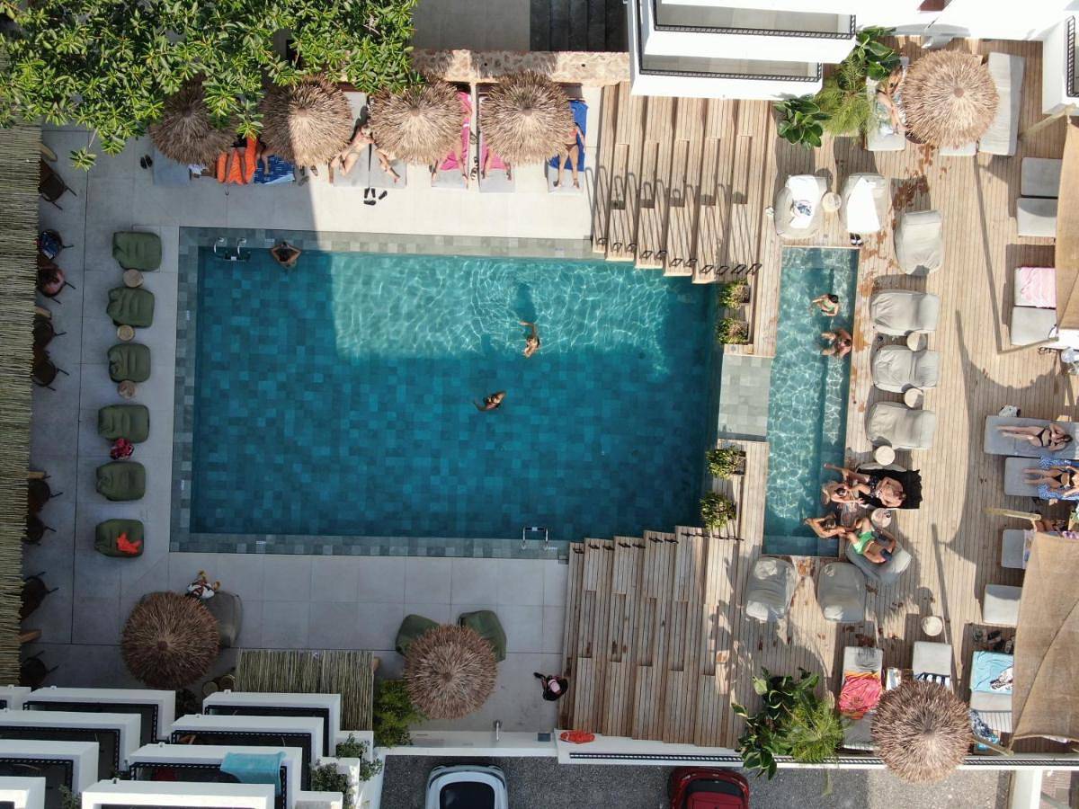 Aparthotel Casita Blanca - Adults Only in Ocean Beach Ibiza, Sant Antoni de Portmany
