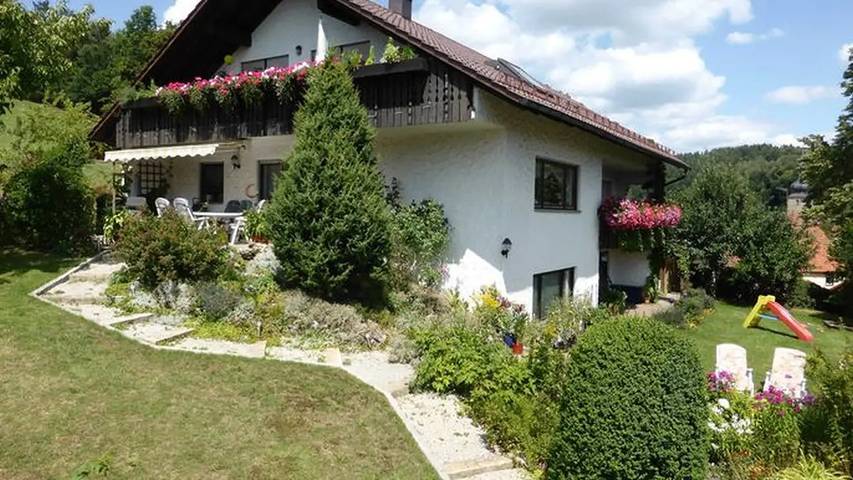 Ferienwohnung für 4 Personen, mit Terrasse und Garten in Mistelgau