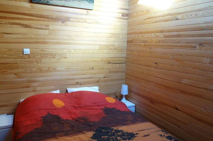 Gîte pour 4 personnes, avec balcon/terrasse ainsi que terrasse et piscine à Vielle-Saint-Girons - 2