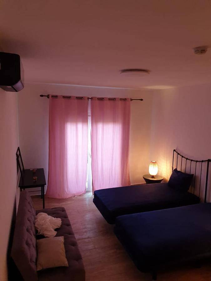 Appartement de vacances pour 8 personnes, avec piscine ainsi que balcon et jacuzzi