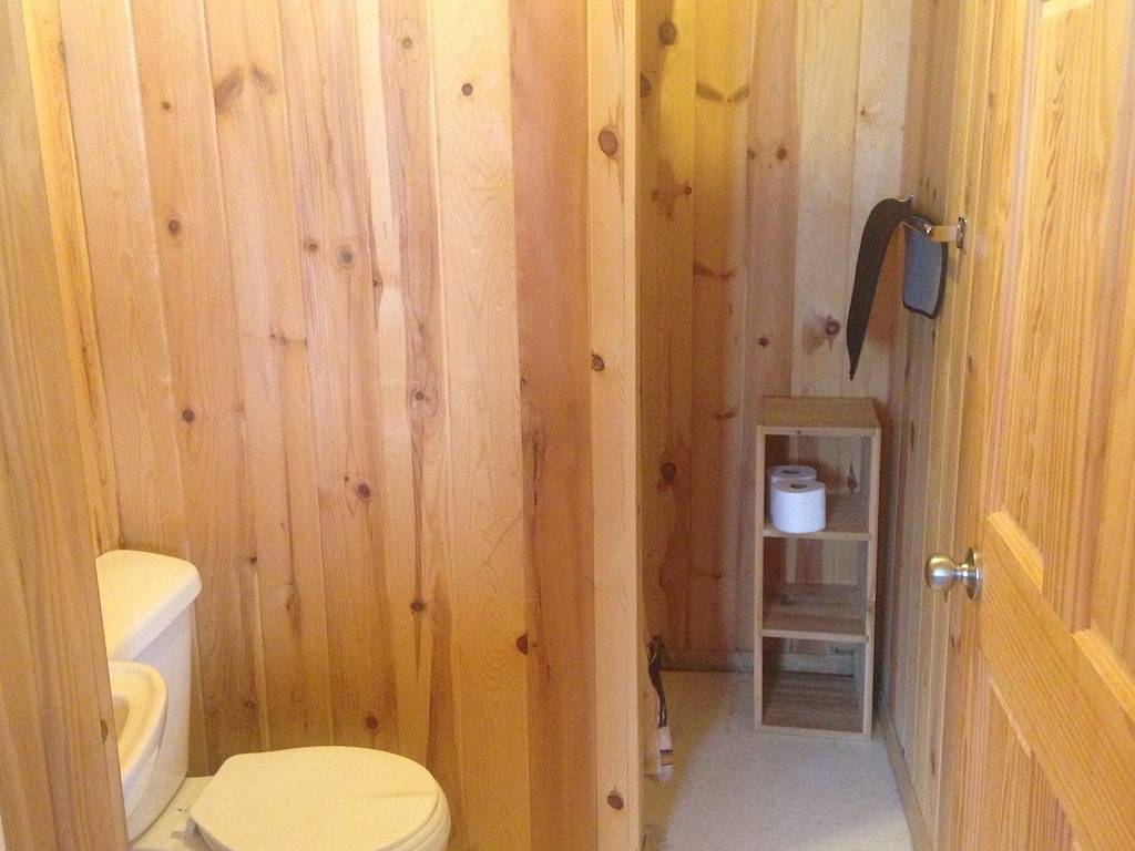 Cozy cabin surrouned by mature trees on wabigoon lake in Ontario