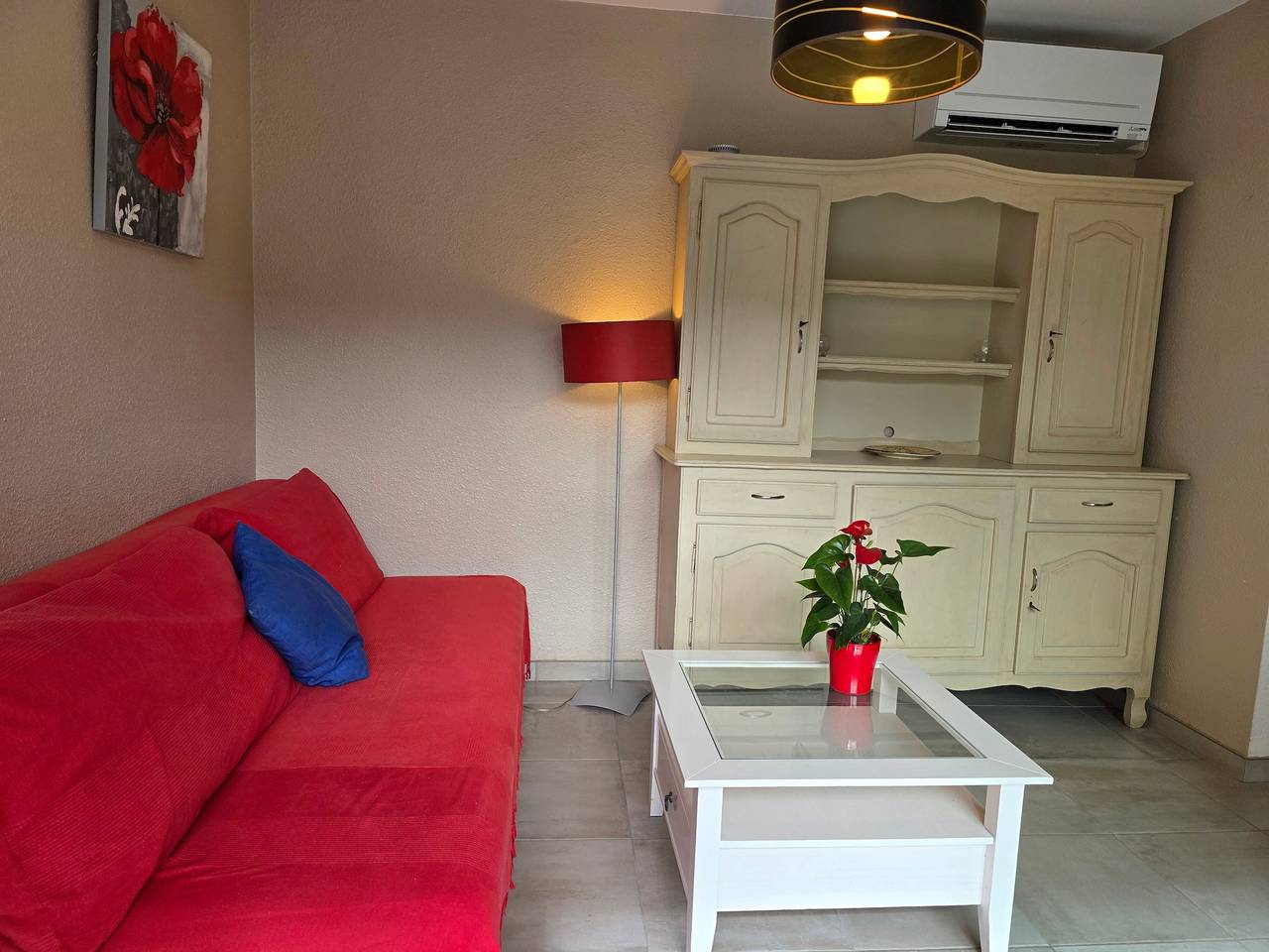 Apartamento entero, Cocón «Escale Cosy cerca de las Termas» con aire acondicionado in Vals-les-Bains, Parc naturel régional des Monts d'Ardèche
