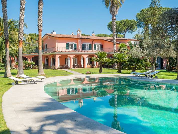 Casa vacanza per 8 persone, con terrazza e giardino nonché idromassaggio, con animali domestici a Roma