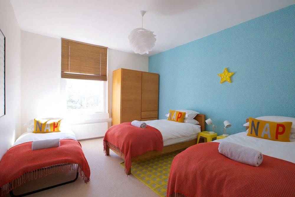 Entire apartment, Gorgeous, peaceful & very central apartment with fabulous views. in Bath, Bath & North East Somerset