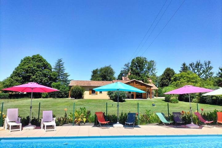 Chalet pour 5 personnes, avec piscine ainsi que sauna et jacuzzi - 1