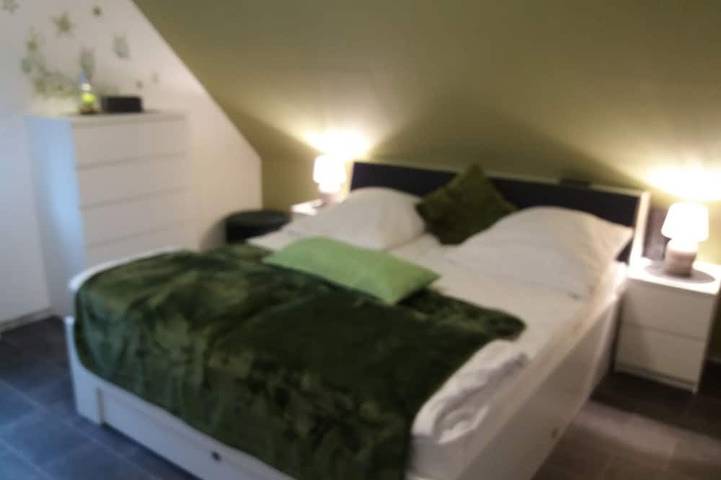 Ganze Wohnung, Ferienwohnung an der Nordsee/ Deich zentrale ruhige Lage modern, Wlan bis 5 Pers in Neßmersiel, Dornum