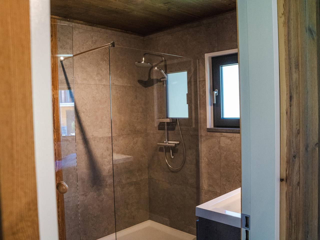 Luxus-Chalet mit Sauna und Terrasse am See in Afritz am See, Villach-Land