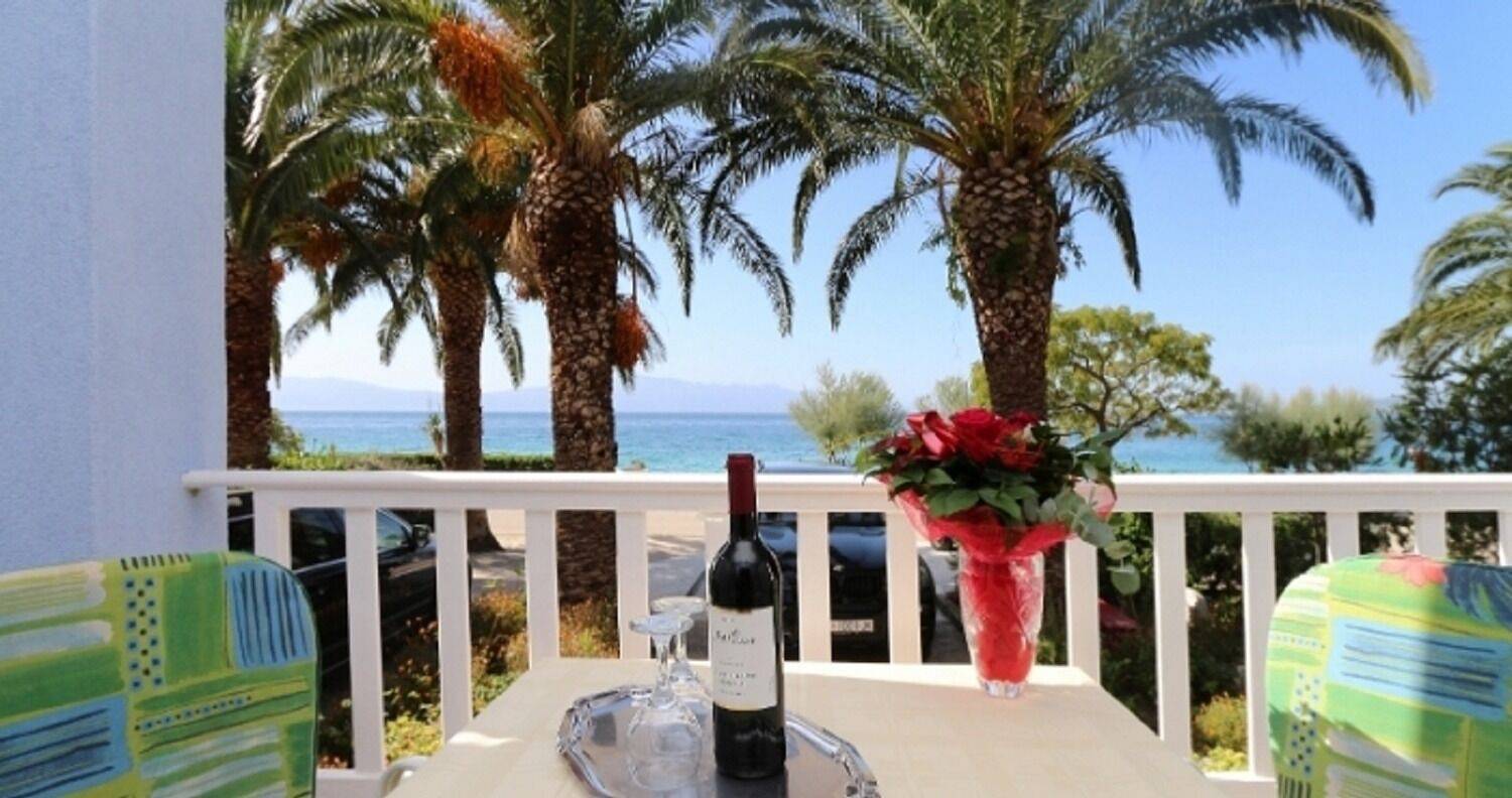 Apartment and Rooms Tomo 1 in Zaostrog, Makarska Riviera
