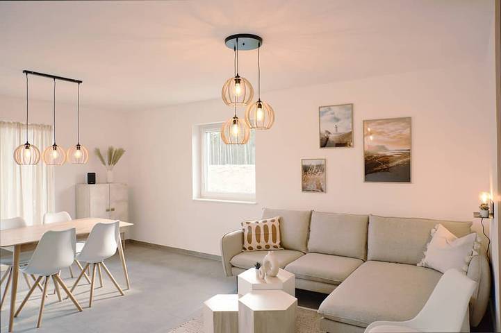 Ferienhaus für 4 Personen, mit Whirlpool und Garten sowie Terrasse und Sauna, mit Haustier