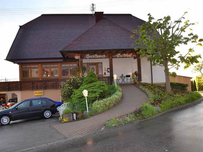 Pension, mit Balkon/Terrasse und Terrasse sowie Garten in Freiamt - 3