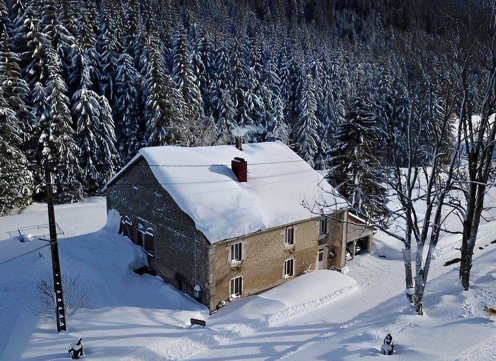 Chambres et table d'hôtes La Petite Taïga - Chambre du Renardeau in La Pesse, Parc naturel régional du Haut-Jura