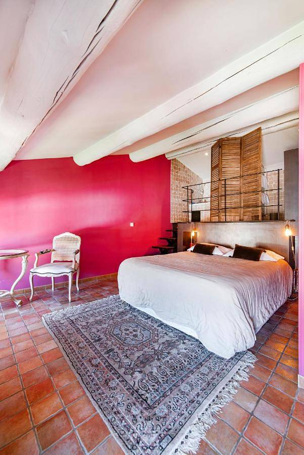 La Prévôté - Luxury Chambres d'hôtes & Gastronomic Restaurant in L'Isle-sur-la-Sorgue, Vaucluse
