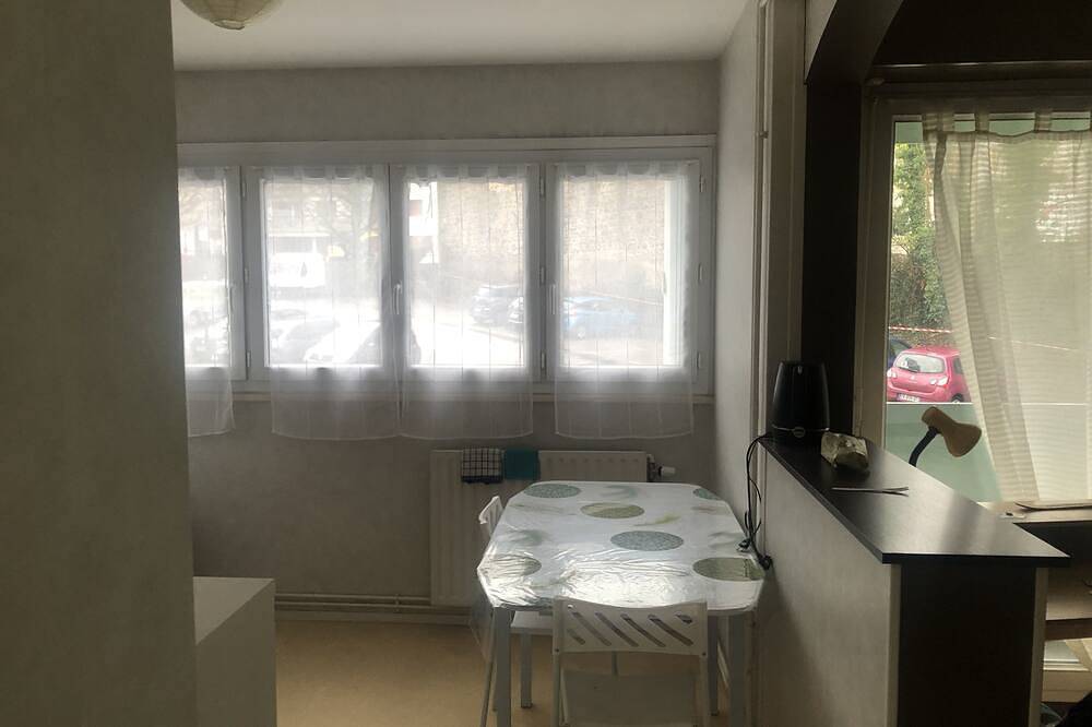 Appartement entier, Appart. meublé dans une petite résidente récente in Limoges, Région de Limoges