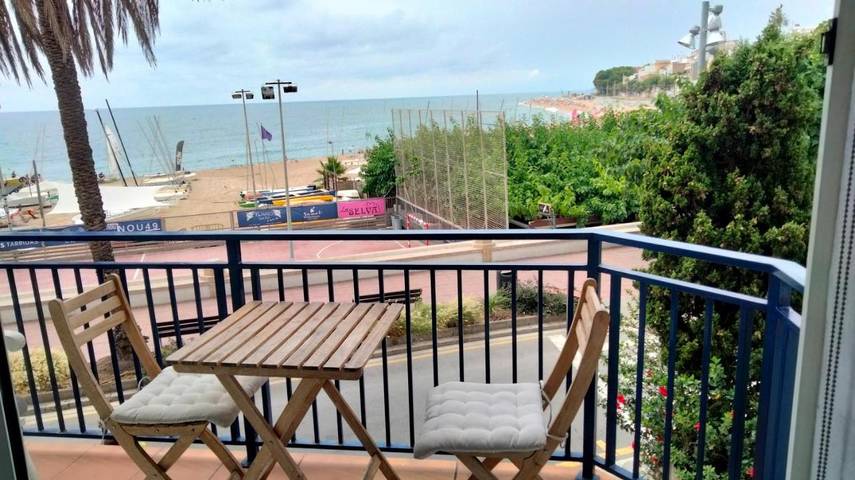 Apartamento de vacaciones para 5 personas, con vistas y balcón - 1