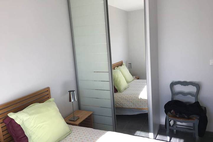 Appartement entier, Super T3  65m2 climatisé +Terrasse 30 m2 vue mer + garage , Calme Parc arboré in Cassis, Parc national des Calanques