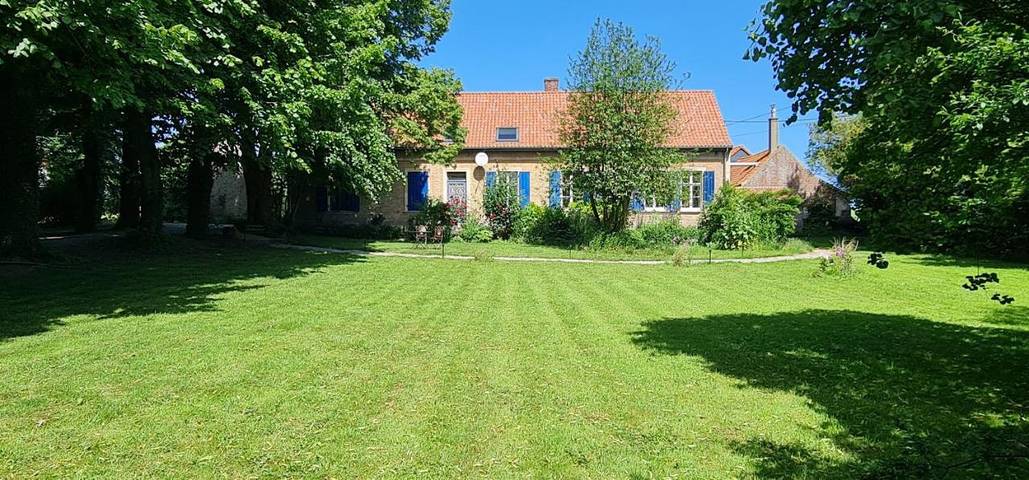 Gîte pour 2 personnes, avec Jacuzzi et Terrasse ainsi que Jardin et Vue à Saint-Tricat