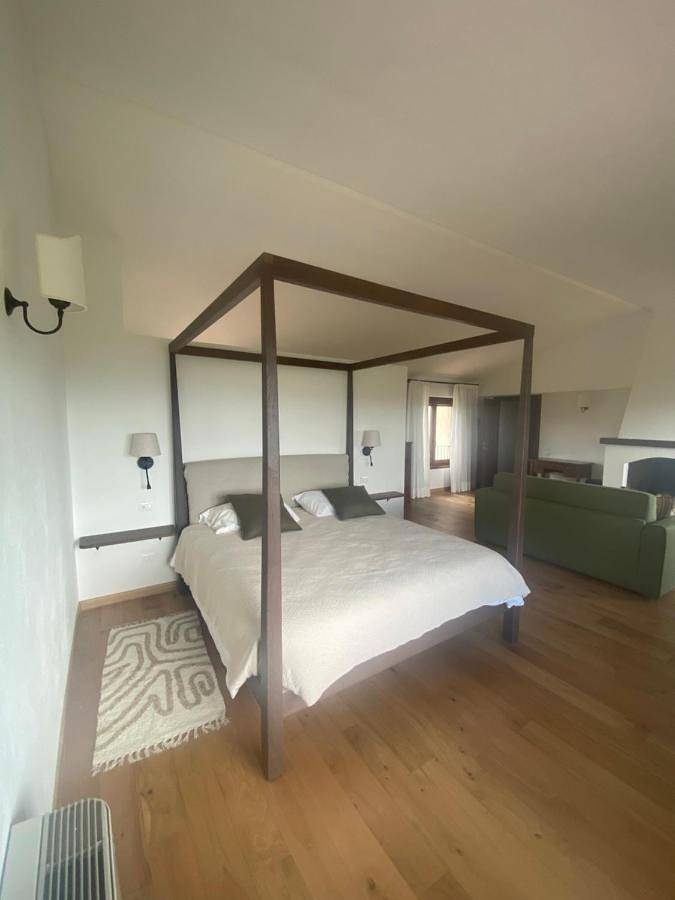 Hôtel pour 4 personnes, avec piscine ainsi que jardin et vue, animaux acceptés