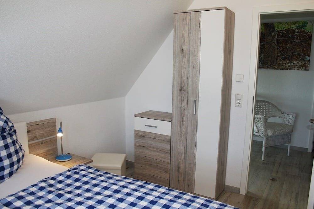 Reethaus in 1. Reihe zur Ostsee - nahe der Hansestadt Wismar in Zierow, Nordwestmecklenburg (Wismar und Umgebung)