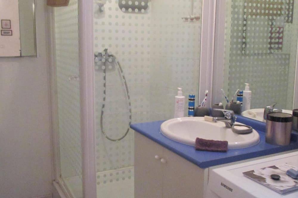 Appartement entier, À 20 mn de la mer (St quay portrieux) proche du centre ville de Guingamp . in Guingamp, Région de Guingamp