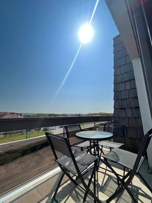 Appartement entier, One-Bedroom Apartment in Sainte Cécile Plage, Camiers