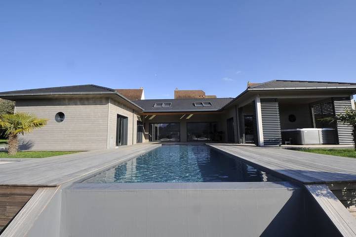 Casa de vacaciones para 8 personas, con jardín además de jacuzzi y terraza - 1