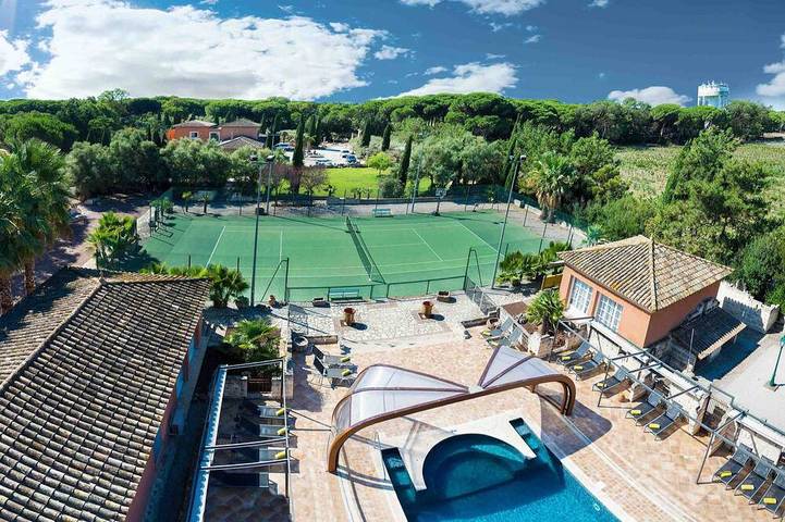 Appartement de vacances pour 4 personnes, avec piscine et terrasse en Camargue