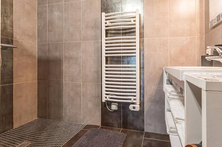 Gîte pour 4 personnes, avec terrasse ainsi que jacuzzi et piscine, animaux acceptés à Pannecé - 4