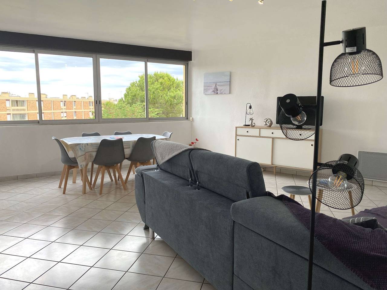 Entire apartment, Appartement T3 - Residence Les Thermes 2 in Balaruc-les-Bains, Côte d'Améthyste