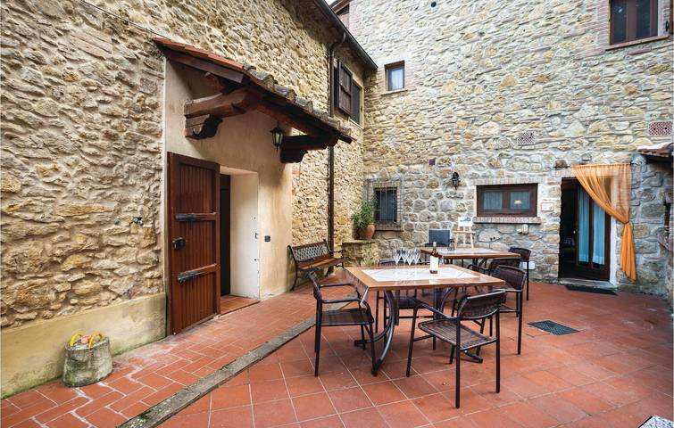 Appartamento vacanze per 8 persone, con piscina, adatto a famiglie con bambini - 1