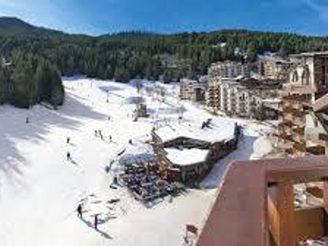 Appartamento intero, Cozy 1-Br in La Tania, south balcony, sleeps 4, pets welcome in La Tania, La Perrière