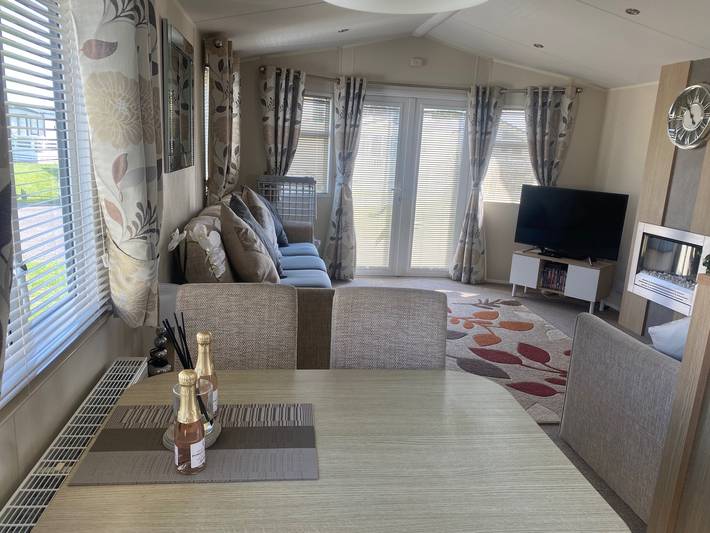 Holiday rental for 6 people, with terrace and garden, child-friendly in Prestatyn