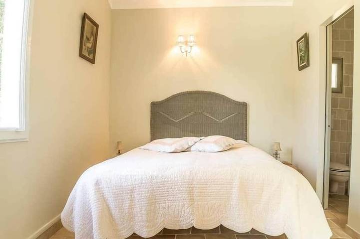 Location de vacances pour 4 personnes, avec jardin à Fontaine-de-Vaucluse - 2