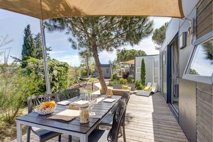 Mobil home pour 6 personnes, avec terrasse ainsi que piscine et jardin, animaux acceptés à Portiragnes - 4