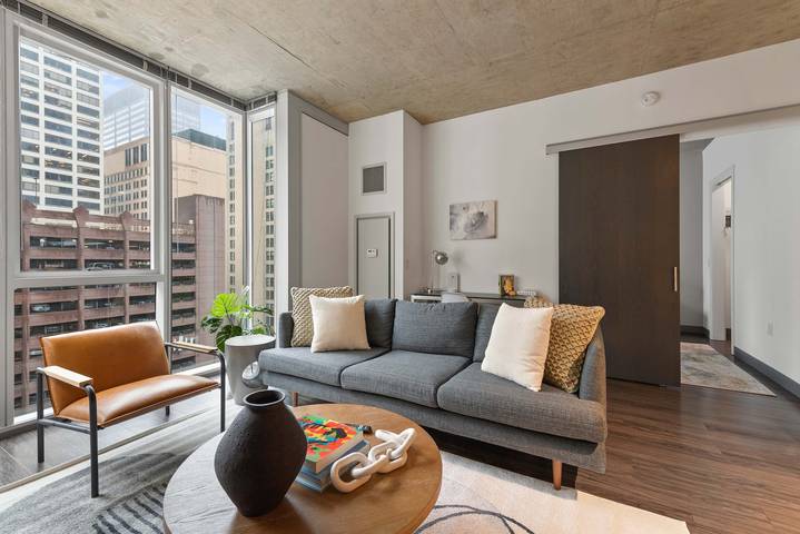 Vacation rental for 3 people, with garden and pool as well as terrace in Chicago