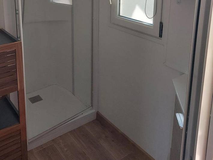 Camping Le Nizour - Mobilheim 4 personen - Chenille - 2 Schlafzimmer in Sireuil, Charente