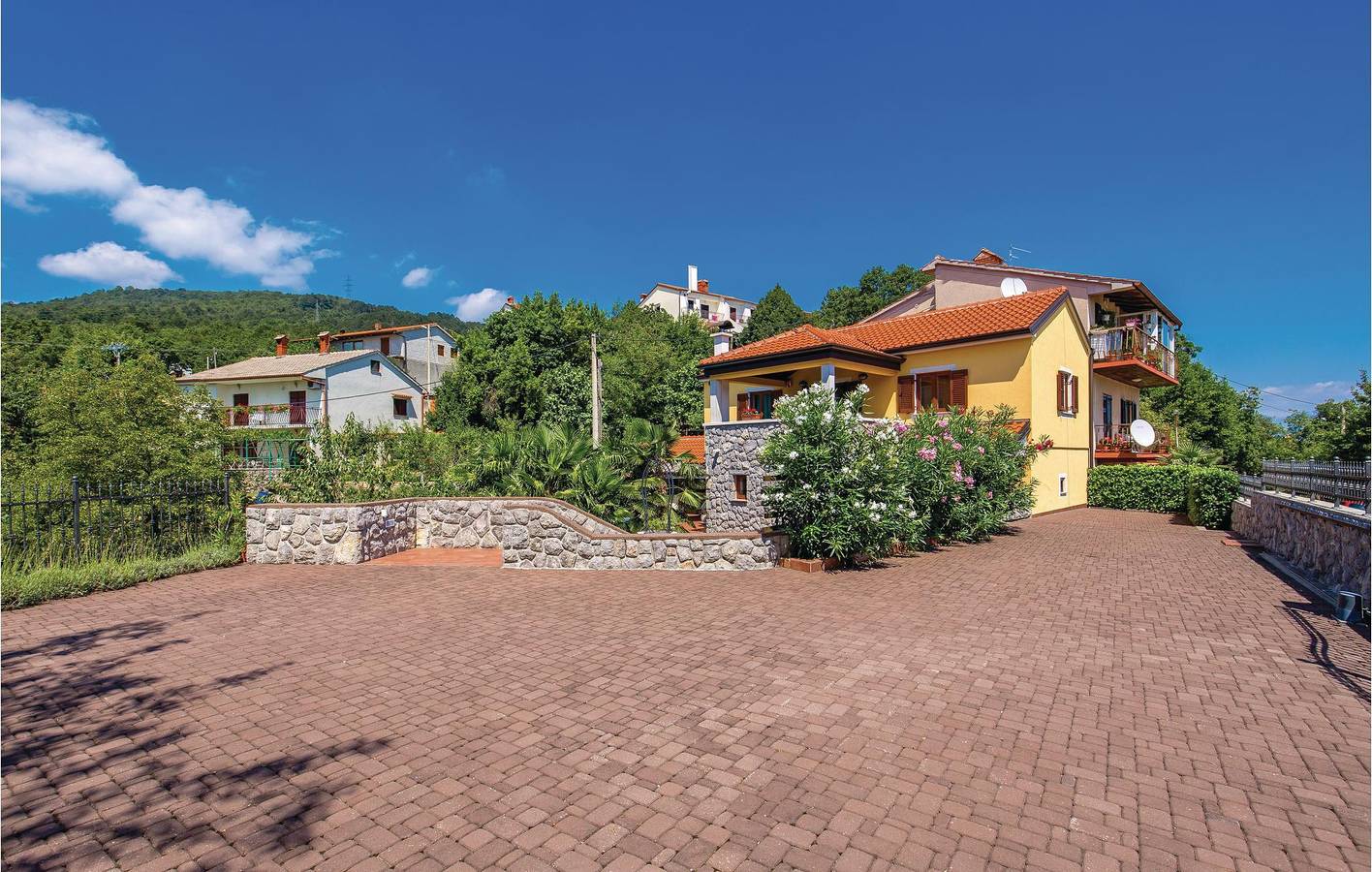 Holiday home for 6 people with terrace in Općina Matulji, Opatija Riviera
