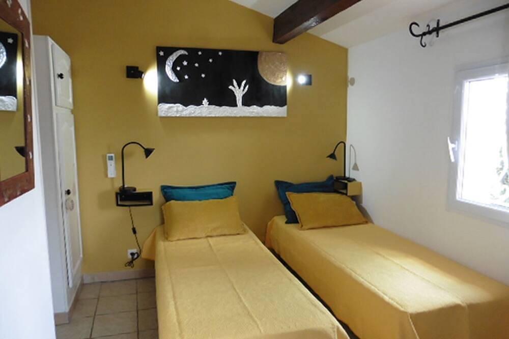 Cottage in Bellegarde near Camargue Reserve in Bellegarde, Nimes region