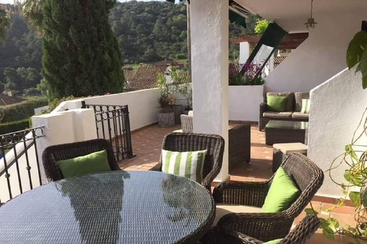 Apartamento de vacaciones para 4 personas, con jardín además de piscina y balcón - 1