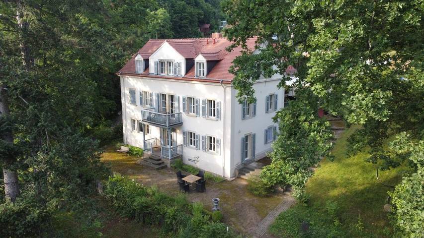 Ferienwohnung für 5 Personen, mit Ausblick und Pool sowie Sauna und Garten in Loschwitz - 2