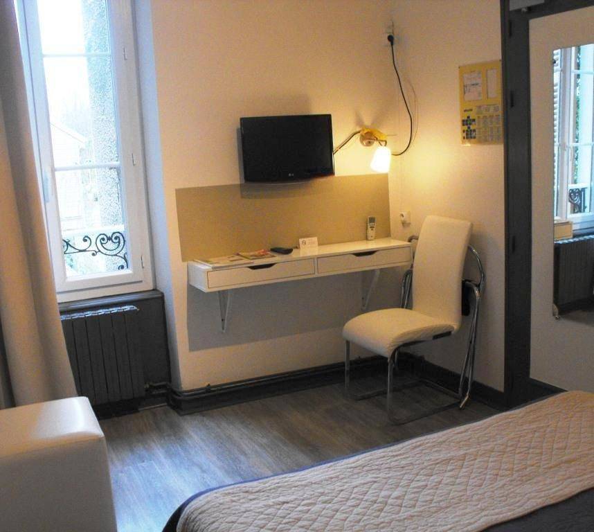 Logis Hôtel Restaurant Les Capucins in Avallon, Arrondissement d'Avallon