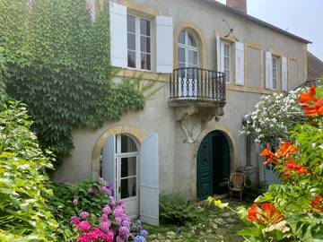 Gîte pour 8 personnes, avec jardin et terrasse, animaux acceptés à Excideuil