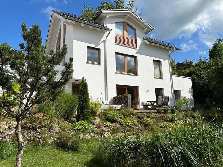Ferienwohnung für 2 Personen, mit Terrasse und Garten sowie Ausblick