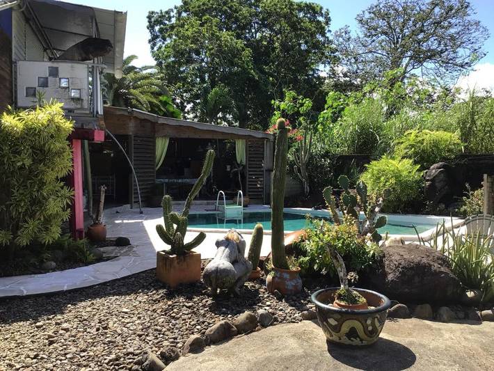 Location de vacances pour 8 personnes, avec piscine et jardin, adapté aux familles à Lamentin (Guadeloupe) - 2