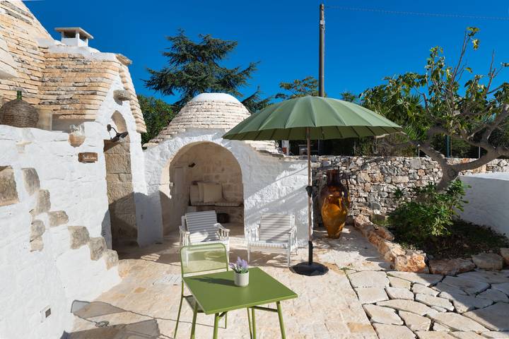 Trullo per 2 persone, con Giardino